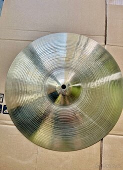 Zildjian 14" Ouick Beat hi hat. - 5