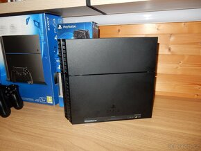 PS4 model CHU-1216B s pamětí 1TB ve skvělém stavu - 5