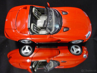 Dodge Viper RT/10 červený Bburago 1/18 - 5