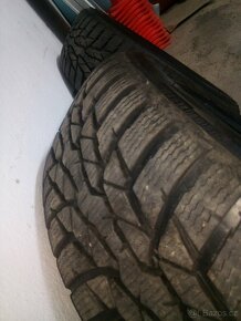 Prodám zimní pneu Nokian 185/65 R14 - 5