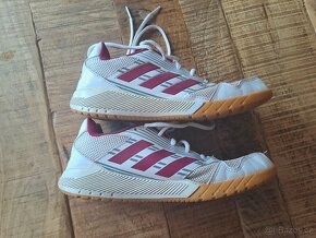 Dívčí bílorůžové halové tenisky - halovky zn. Adidas vel. 38 - 5