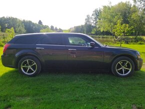 Dodge Magnum HEMI - 5