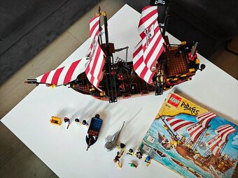 LEGO Piráti 6243 Loď Brickbeard s Bounty - 5