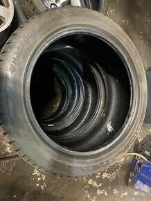 235/45R17 - 5