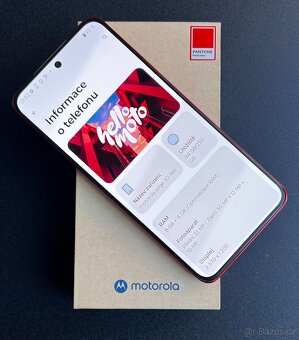 Motorola Edge 50 Neo / 6,36"/ 8+256 / V záruce do 9/2027. - 5