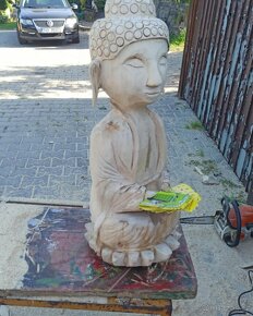 Zahradní dekorace Buddha motorovou pilou - 5