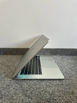 ZÁNOVNÍ APPLE MACBOOK AIR 15” 2023 M2/256GB/8GB/BATERIE 100% - 5