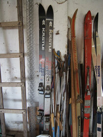 Starší lyže, retro běžky a hůlky, různé značky - 5