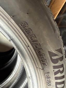 Prodám Bridgestone 225/50 R17 - 5