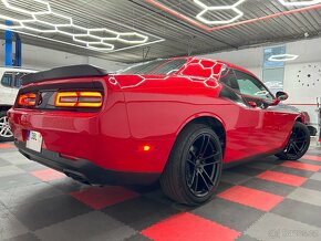 DODGE CHALLENGER R/T 5.7//HEMI//V8//8-Speed//A/T - 5