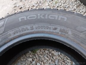 205/75 R16 C 113/111S zimní nokian WRC3 DOT 2420 - 5