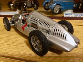 2x AUTO UNION Typ D 1938 a 1939 / CMC 1:18 - 5