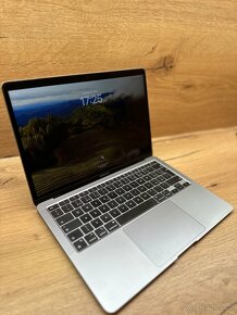 Macbook Air M1 v super stavu - 5