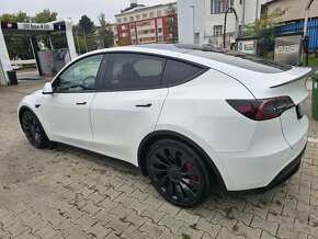 Tesla Model Y Performance Berlín - 5