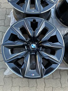 ✅ BMW sada diskov R21 G70 i7 909M Black - 5