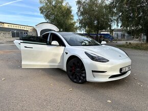 TESLA MODEL 3 PERFORMANCE - 5