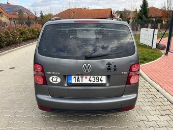 VW Touran 1.9 TDI DSG - 5