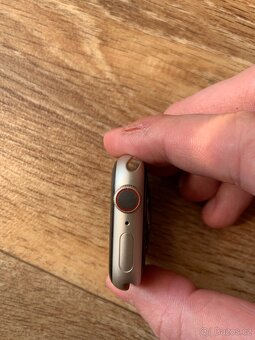 Apple Watch Series 7 Nike Edition – Skvělý stav - 5