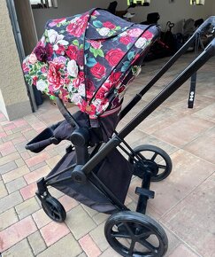 Prodám kočárek Cybex e-Priam Spring Blossom Light - 5