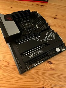 ASUS ROG MAXIMUS Z690 HERO Socket 1700 Funkční,záruka - 5