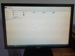 Sestava Dell počítač a posuvný monitor P2210 - 5