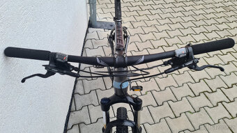 Kross Level 5.0, hydraulické brzdy, Shimano Deore, Rám M - 5