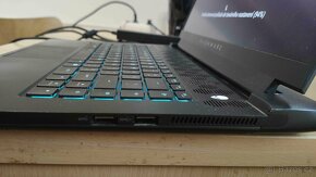 Herní notebook Alienware m15r5 - 5