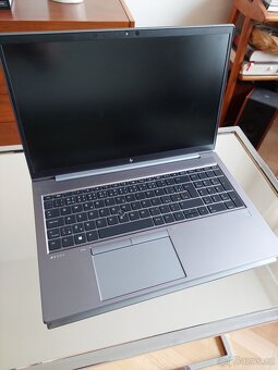 HP Zbook Firefly G8 15.6 i7 64GB - 5