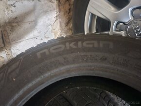 2x zimní pneu Nokian 205/65/16C 107/105T DOT 4820 - 5