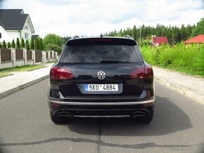 VW Touareg, 3.0 TDI R-line 193kW / Panorama / po servisu - 5