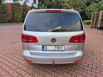 VW Touran 2.0TDI 103kW,7míst,2014,tažné,navi,serviska - 5