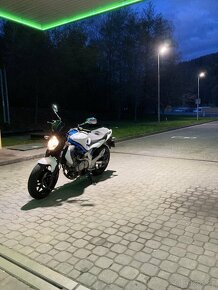 Prodám Miladku Suzuki GLADIUS 650 v TP35kw otevřena na 53kw. - 5