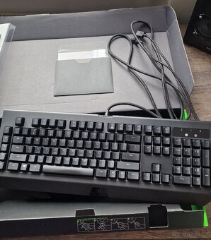 Razer Blackwidow chroma V2 - 5