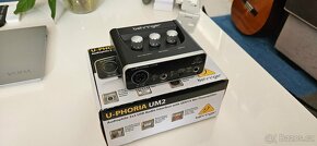 Behringer U-PHORIA UM2 USB Audio Interface - 5