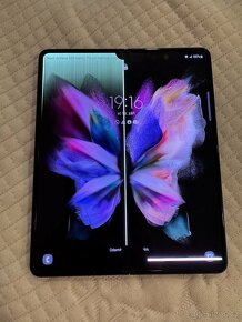 Samsung galaxy fold 3 - 5