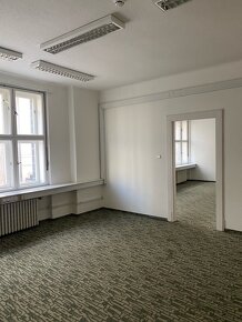 Kanceláře k pronájmu pod jedním uzavřením v centru Prahy - 5