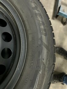 Zimní pneu GoodYear 195/65 R15 i s disky - 5