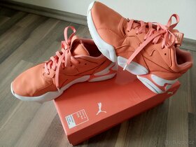 PUMA x PANTONE nova trainers in living coral - 5