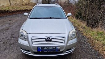 Toyota Avensis Combi T25 - 5