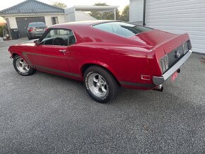 Ford Mustang Fastback - 5