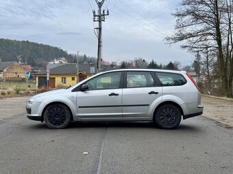 Ford Focus 1.6i 85kw - klima, výhřev okna a sedadel - 5