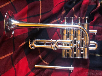 Yamaha Custom Small Trumpet - 5