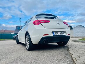 Alfa Romeo Giulietta 1.4TB / po servisu / tažné zařízení - 5