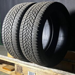 Zimní pneu 225/40 R19 93W Goodyear 7mm - 5