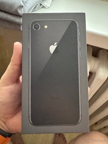 Apple iPhone 8 64GB - 5