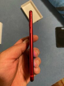 Apple iphone SE 2020 64gb red - 5