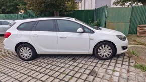 Opel Astra sports tourrer 1.7CDTI - 5