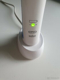 Elektrický kartáček OralB Professional Care - 5