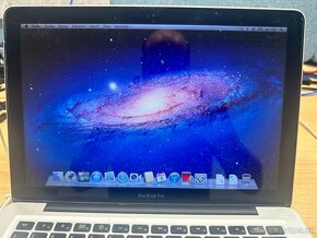 Apple Macbook Pro - 5