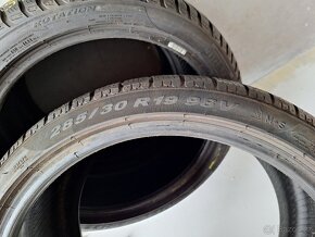 Prodám zimní pneu 285/30/19 Pirelli - 5